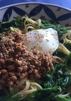 1人分ランチ:温玉のせ！味噌納豆パスタ-レシピのメイン写真