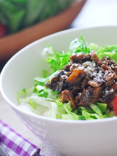 野菜たっぷりナスの肉味噌丼-レシピのメイン写真