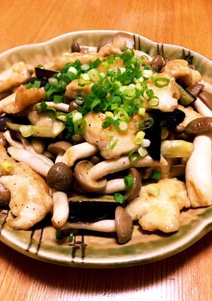 簡単胸肉のバター醤油炒め-レシピのメイン写真