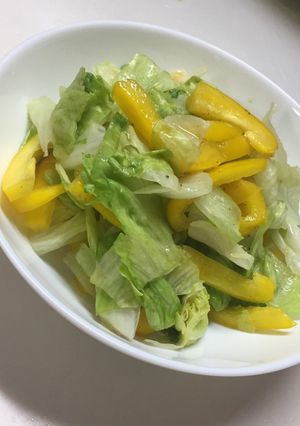 レタスとパプリカのサラダ-レシピのメイン写真