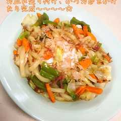 รูปของ 半熟たまごの焼うどん