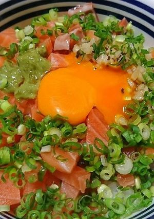 鮭トロルイベ丼-レシピのメイン写真