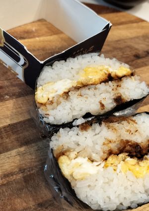 牛乳パックで簡単♪海苔半分のおにぎらず-レシピのメイン写真