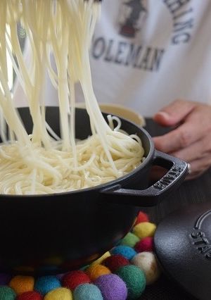 ストウブで乾麺を湯がく-レシピのメイン写真