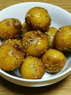 ほっこり(*´╰╯`๓)新じゃがの揚げ煮-レシピのメイン写真