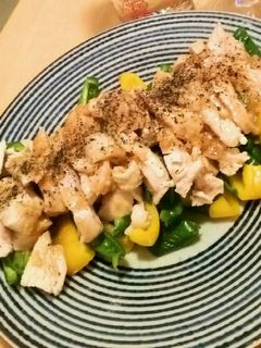 簡単レンジ蒸し鶏とピーマンの味噌だれ-レシピのメイン写真
