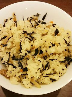 簡単!美味しいひじきの炊き込みご飯-レシピのメイン写真