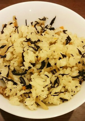 簡単！美味しいひじきの炊き込みご飯-レシピのメイン写真