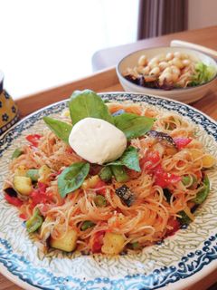 ワンパン たっぷり夏野菜の煮込みパスタ-レシピのメイン写真