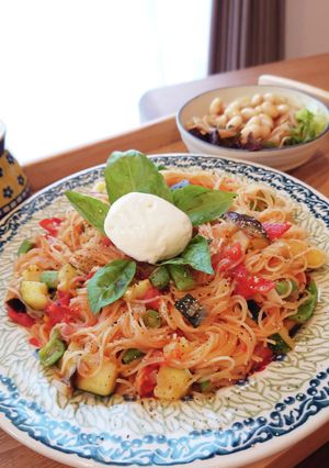 ワンパン　たっぷり夏野菜の煮込みパスタ-レシピのメイン写真