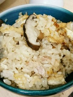 簡単☆鶏もも肉の炊き込みご飯-レシピのメイン写真