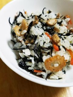 ひじきの混ぜご飯-レシピのメイン写真