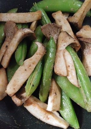 スナップえんどうとエリンギの香辛料炒め-レシピのメイン写真