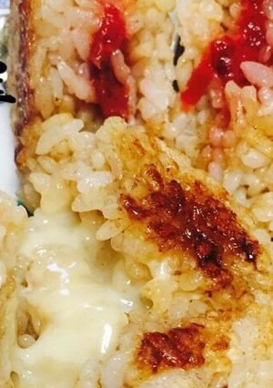 チーズがとろ〜り!鰹だしの焼きおにぎり-レシピのメイン写真