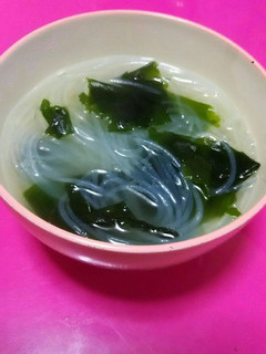 超簡単♪春雨とワカメのスープ-レシピのメイン写真