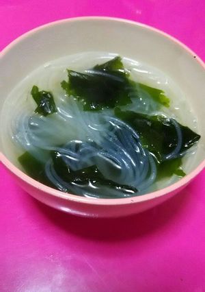 超簡単♪春雨とワカメのスープ-レシピのメイン写真
