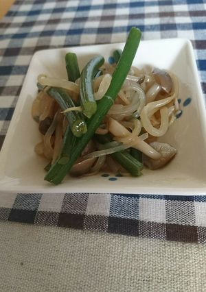 簡単！スタミナ満点！ニンニクの茎炒め-レシピのメイン写真