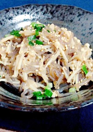 エノキと糸蒟蒻のヘルシー炒め:-)-レシピのメイン写真