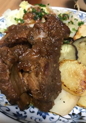 焼肉のタレで♪簡単！豚スペアリブの煮込み-レシピのメイン写真