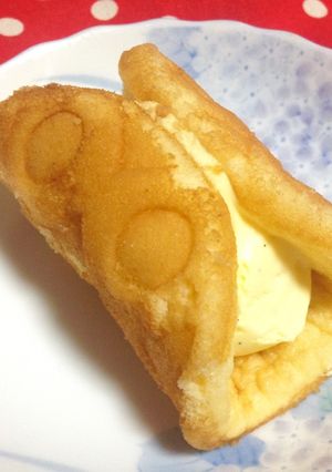 市販のクリームサンドワッフルの食べ方✨-レシピのメイン写真