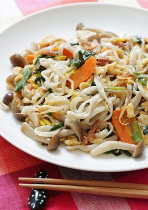 こんにゃく麺でカンボジア風焼きそば-レシピのメイン写真