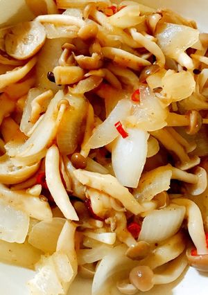 玉ねぎの甘味✩しめじと玉ねぎ蒸炒め-レシピのメイン写真