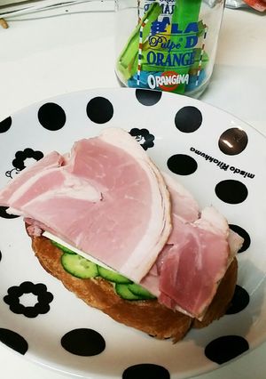 こぼれない　　ももハムのオープンサンド　-レシピのメイン写真