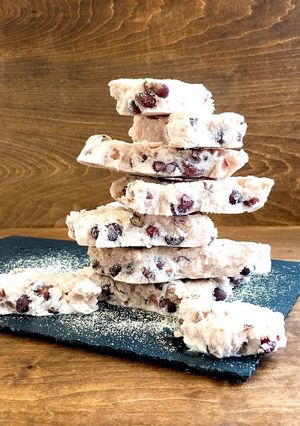 ピンクのヨーグルトバーク*あずき-レシピのメイン写真