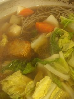 関西風お出汁!揚げ餅とお蕎麦が美味しい鍋-レシピのメイン写真