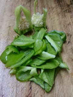 種がつかない ピーマン の切り方-レシピのメイン写真