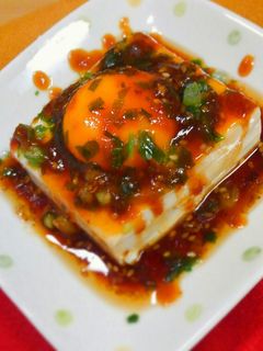 焼肉のタレと卵黄で簡単!豆腐ユッケ-レシピのメイン写真
