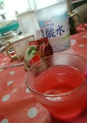 氷みつ（いちご味）パチパチジュース-レシピのメイン写真
