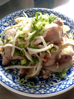豚肉ともやしの梅肉炒め-レシピのメイン写真