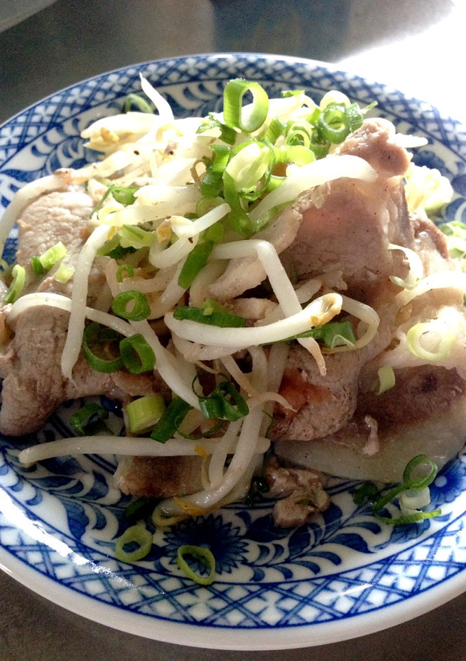 豚肉ともやしの梅肉炒め-レシピのメイン写真