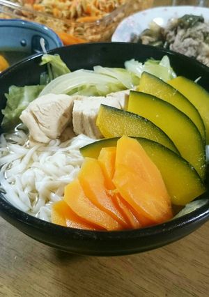 簡単☆糖質0麺で野菜たっぷり煮込みうどん-レシピのメイン写真