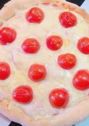 とっても簡単♡オシャレなプチトマトのピザ-レシピのメイン写真