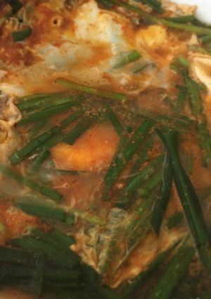 レッドカレーなニラ玉-レシピのメイン写真