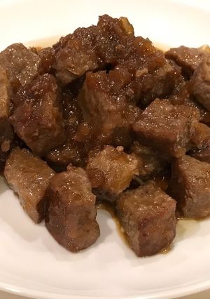 手作おろし玉ねぎソースのサイコロステーキ-レシピのメイン写真