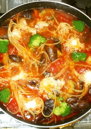 スープパスタ♪簡単トマト缶と鶏むね肉-レシピのメイン写真
