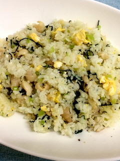 鶏皮と小松菜の炒飯-レシピのメイン写真