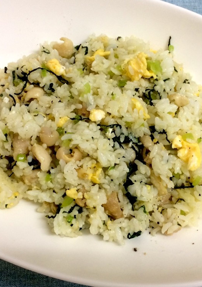 鶏皮と小松菜の炒飯-レシピのメイン写真