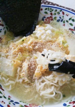 即席塩ラーメンで簡単ランチ-レシピのメイン写真
