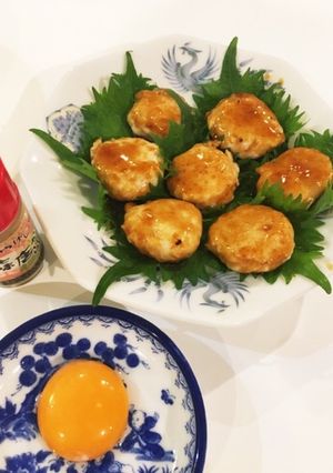 おつまみに！おやつに！卵黄で食す鶏つくね-レシピのメイン写真