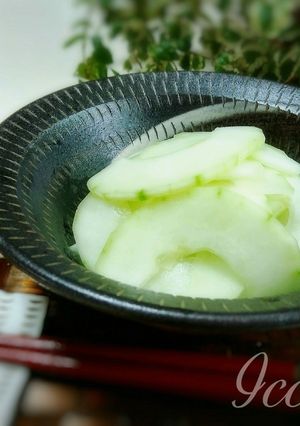 さっぱり夏の定番♪簡単瓜(うり)の塩漬け-レシピのメイン写真