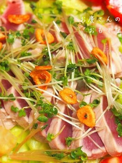 フライパンで簡単! マグロの焼き霜サラダ-レシピのメイン写真