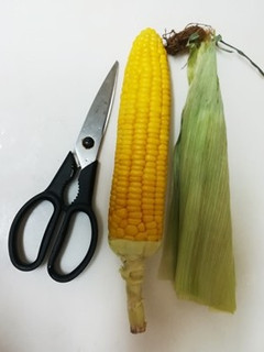レンチンとうもろこしのつるんと皮むき-レシピのメイン写真