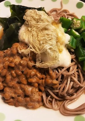 オクラ納豆とろろのネバネバ蕎麦-レシピのメイン写真