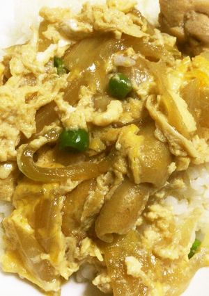 超楽々 店屋物の鉄板 親子丼 作ります-レシピのメイン写真