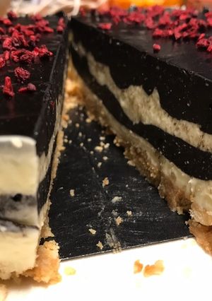 白と黒のウフ！レアチーズケーキwww-レシピのメイン写真