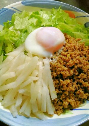 肉みそとサラダの冷やし担々麺♪-レシピのメイン写真